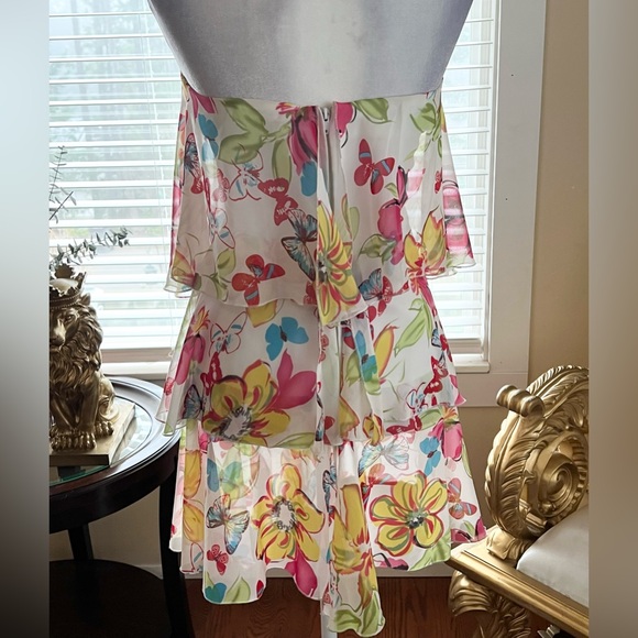 Floral Strapless Ruffle Top - Picture 3 of 4